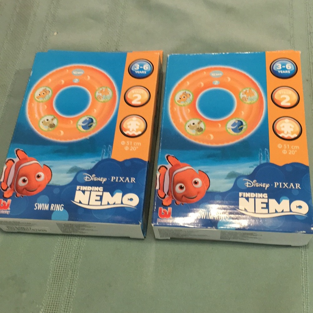 Finding Nemo 2 set swim rings NEW 3-6 yrs Stage 2